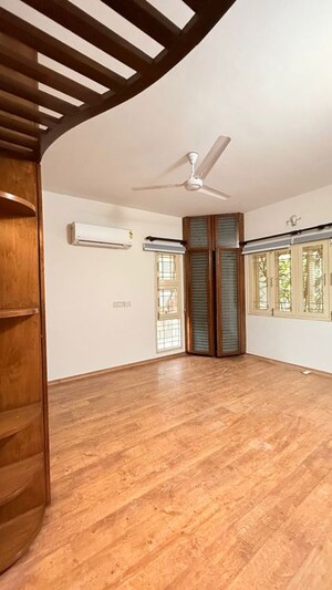 Room in 3 BHK Apartment at Total Environment Workcations, Whitefield – for Rent