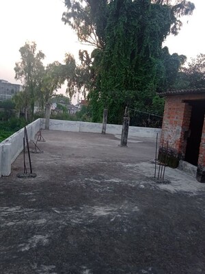 Parking in 2 BHK Builder Floor at Lahartara – for Rent
