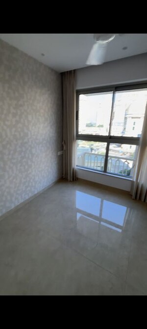 Room in 1 BHK Apartment at Hiranandani Estate Solitaire C, Thane West – for Rent