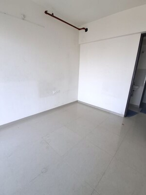 Room in 1 BHK Apartment at Shapoorji Pallonji Joyville, Virar West – for Rent