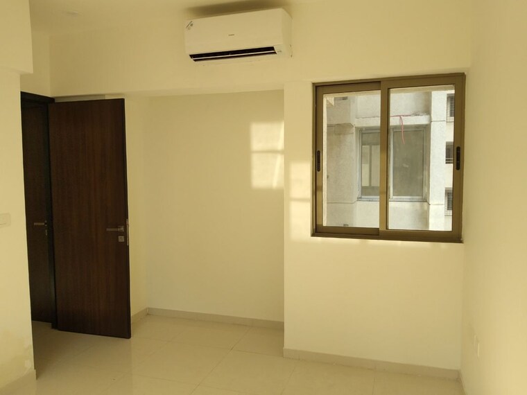 Room, lodha-splendora 1 Bedroom 402 Sq.Ft. Apartment In Ghodbunder Road Thane 10791117