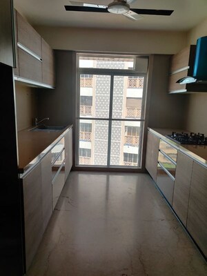 Room in 3 BHK Apartment at L Nagpal Jaswant Heights, Khar West – for Sale