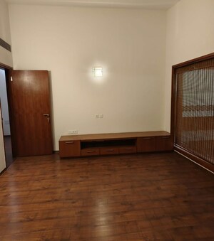 Room in 4 BHK Villa at Windmills of Your Mind, Whitefield – for Sale