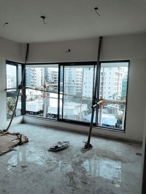 Room in 2 BHK Apartment at Monarch West View, Santacruz West – for Sale