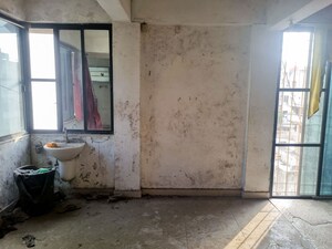 Room in  Apartment at Manhar Plot – for Sale