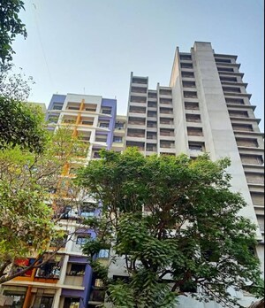  Apartment For Sale in Mulund East