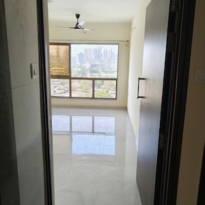 Room in 1 BHK Apartment at Atul Horizon, Bhandup West – for Rent