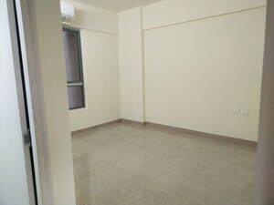 Room in 4 BHK Apartment at Alipore – for Sale