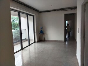 Room in 4 BHK Apartment at Alipore – for Sale