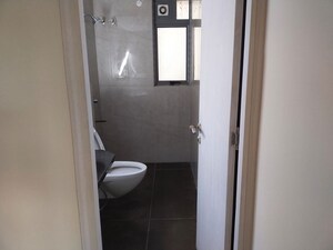 Bathroom in 4 BHK Apartment at Alipore – for Sale