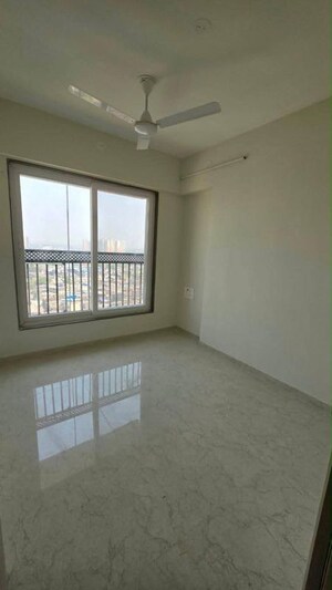 Room in 4 BHK Apartment at Juhu – for Sale
