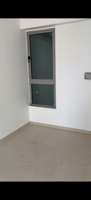 Furnished Amenities in 2 BHK Apartment at Kalpataru Immensa, Kolshet Road – for Sale