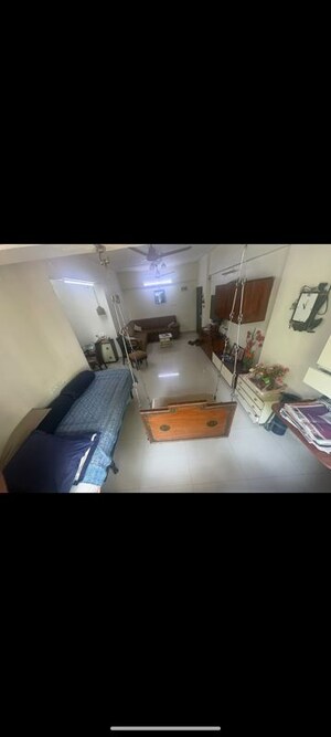 Team Area in 2 BHK Apartment at Vile Parle Mahaveer, Vile Parle West – for Rent