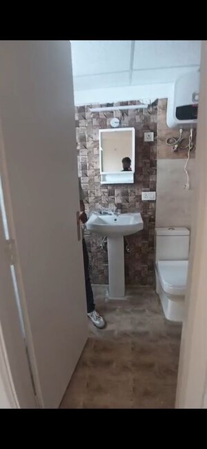 Bathroom in 2.5 BHK Apartment at Amrapali Centurian Park Phase II, Tech Zone 4 Greater Noida – for Rent