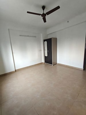 Room in 1 BHK Builder Floor at RWA Apartments Sector 26, Sector 26 – for Rent