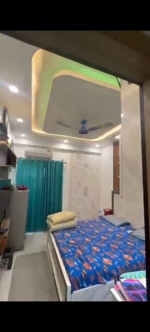 Bathroom in 3.5 BHK Apartment at Antriksh Golf View, Sector 78 – for Rent