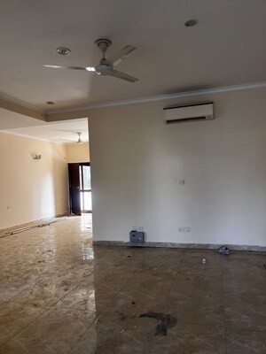 3 BHK Builder Floor For Rent in South City 2