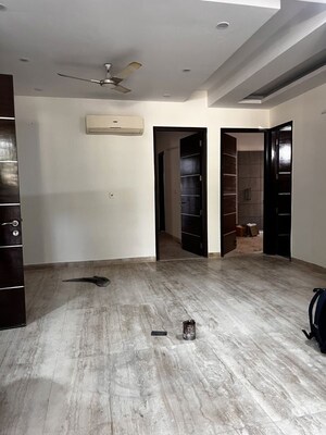 3 BHK Builder Floor For Rent in South City 2