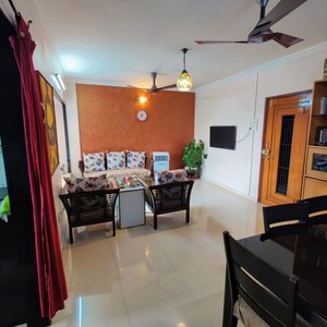 Team Area in 2 BHK Apartment at Bhoomi Gokul, Goregaon East – for Rent