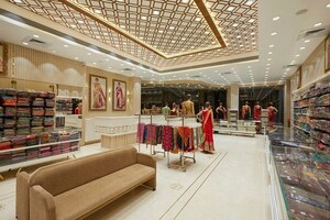  Showroom – Exterior View View at Kala Ghoda - for Rent