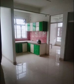 Room in 3 BHK Apartment at Jugals Emerald Court, Hazratganj – for Rent