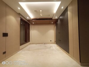 Room in 4 BHK Builder Floor at Greater Kailash I – for Rent
