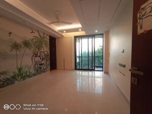 Room in 4 BHK Builder Floor at Greater Kailash I – for Rent
