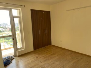 Room in 4 BHK Apartment at Experion The Heart Song, Sector 108 – for Rent