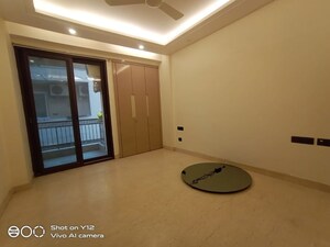 Room in 3 BHK Builder Floor at Greater Kailash I – for Rent