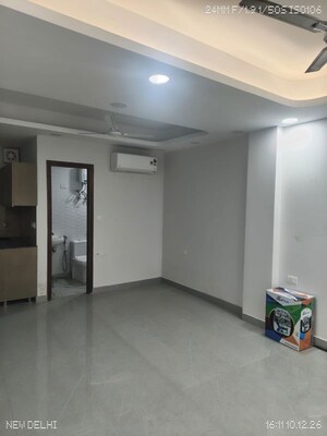 Room in 2 BHK Builder Floor at Malviya Nagar – for Rent