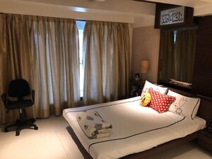 Bedroom in 6 BHK Villa at Kharadi – for Rent