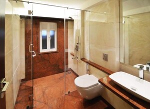 Bathroom in 6 BHK Villa at Kharadi – for Rent