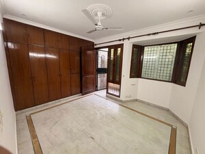 Room in 3 BHK Builder Floor at Mehrauli – for Rent