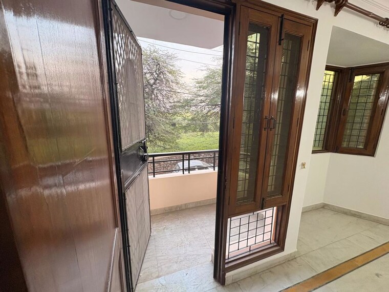 Balcony, mehrauli 3 Bedroom 1200 Sq.Ft. Builder Floor In Mehrauli Delhi 10791486