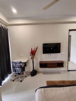 Furnished Amenities in 1 BHK Builder Floor at Sector 52 – for Rent