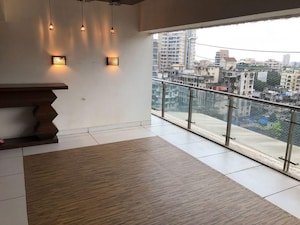 Parking in 6 BHK Penthouse at Juhu – for Sale
