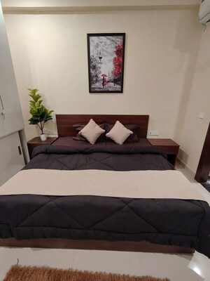Bedroom in 1 BHK Builder Floor at Sector 52 – for Rent