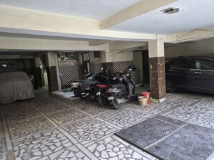 Parking in 2 BHK Builder Floor at Mehrauli – for Sale