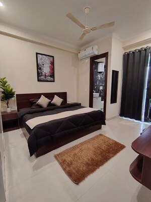 Bedroom in 1 BHK Builder Floor at Sector 52 – for Rent