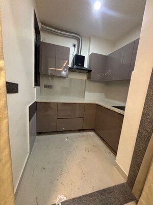 Kitchen in 2 BHK Builder Floor at Sector 42 – for Rent