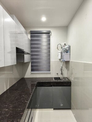 Kitchen in 1 BHK Builder Floor at Dlf Phase I – for Rent