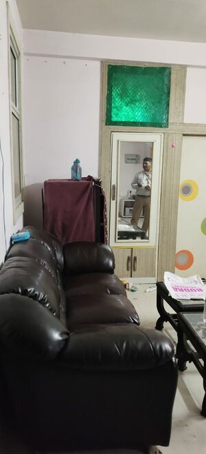 Living Room in 2 BHK Builder Floor at 3P Platinum, Sector 68 – for Rent