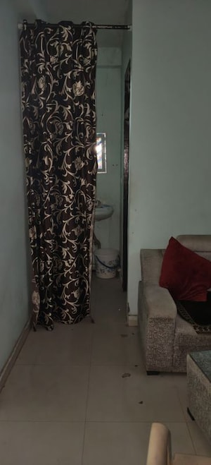 Furnished Amenities in 2 BHK Builder Floor at 3P Platinum, Sector 68 – for Rent