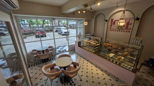  Shop – Exterior View View at Mahavir Nagar CHS Kandivali West, Kandivali West - for Rent