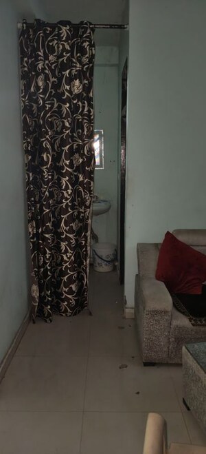 Furnished Amenities in 1 BHK Builder Floor at 3P Platinum, Sector 68 – for Rent