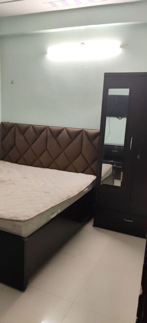 Team Area in 1 BHK Builder Floor at 3P Platinum, Sector 68 – for Rent