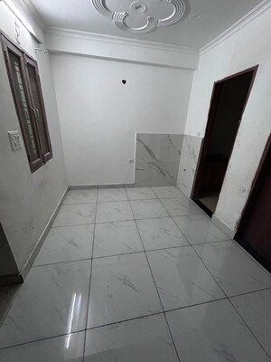 Bathroom in 1 BHK Builder Floor at Sector 47 – for Rent