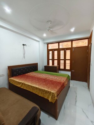Bedroom in 3 BHK Apartment at Ignou Road – for Rent