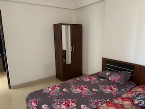 Bedroom in 2 BHK Apartment at Wardha rd – for Rent
