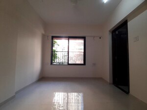 Room in 1 BHK Apartment at Goregaon East – for Rent